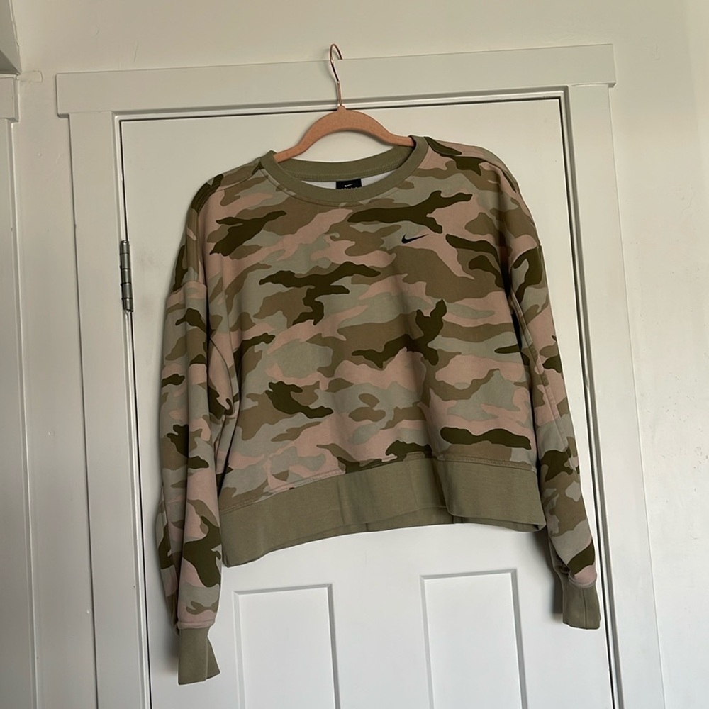 Nike Camo Cropped sweatshirt